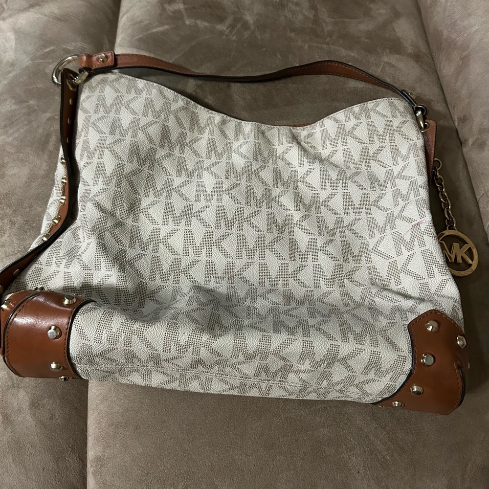 Used Michael Kors Handbag in great condition